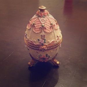 Egg Jewelry Holder